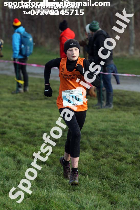 Girls under-13s Start Fitness NEHL, Herrington Country Park, near Sunderland. Photo:  David T. Hewitson/Sports for All Pics